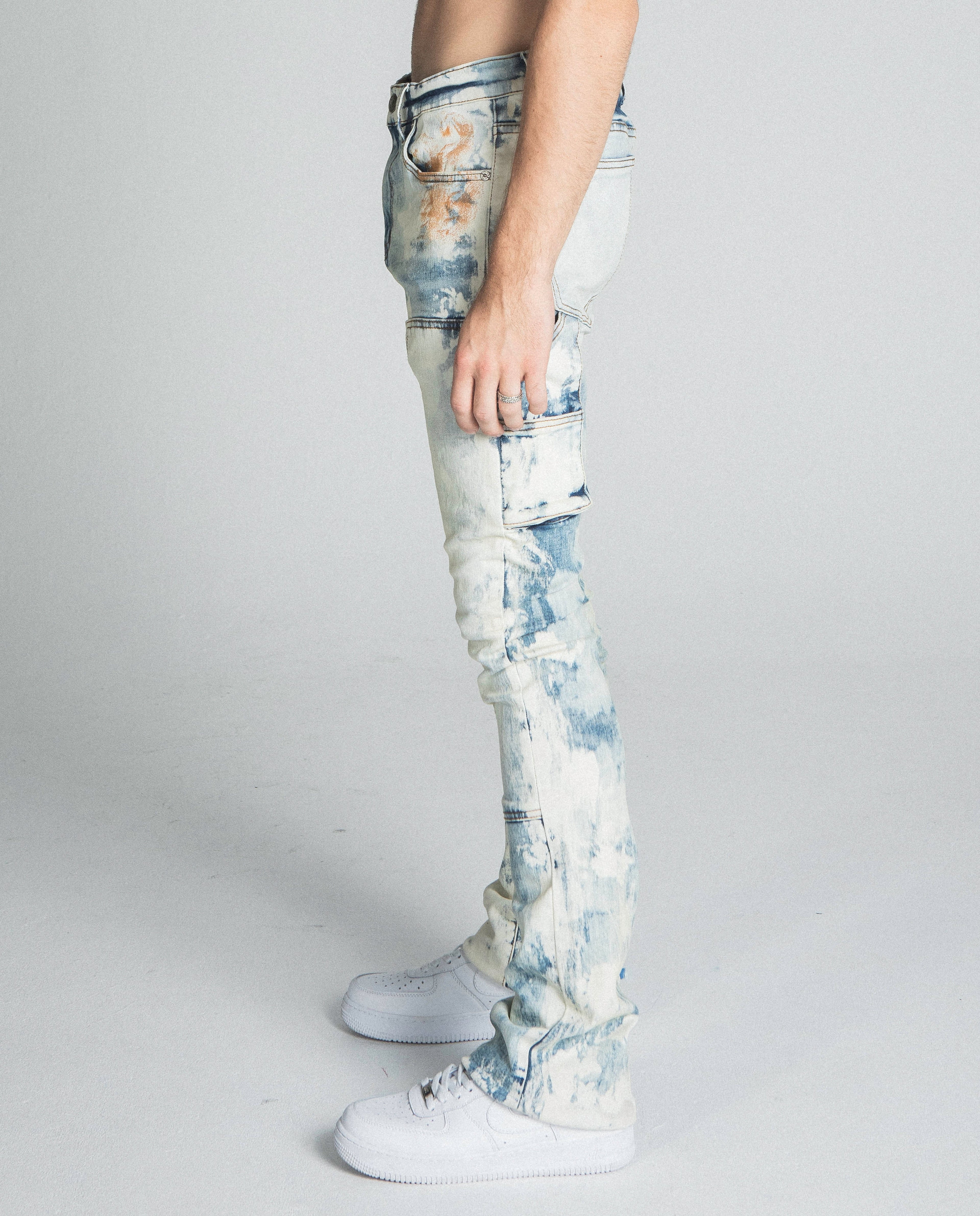 AJ19SK OIL PAINT STACKED JEANS