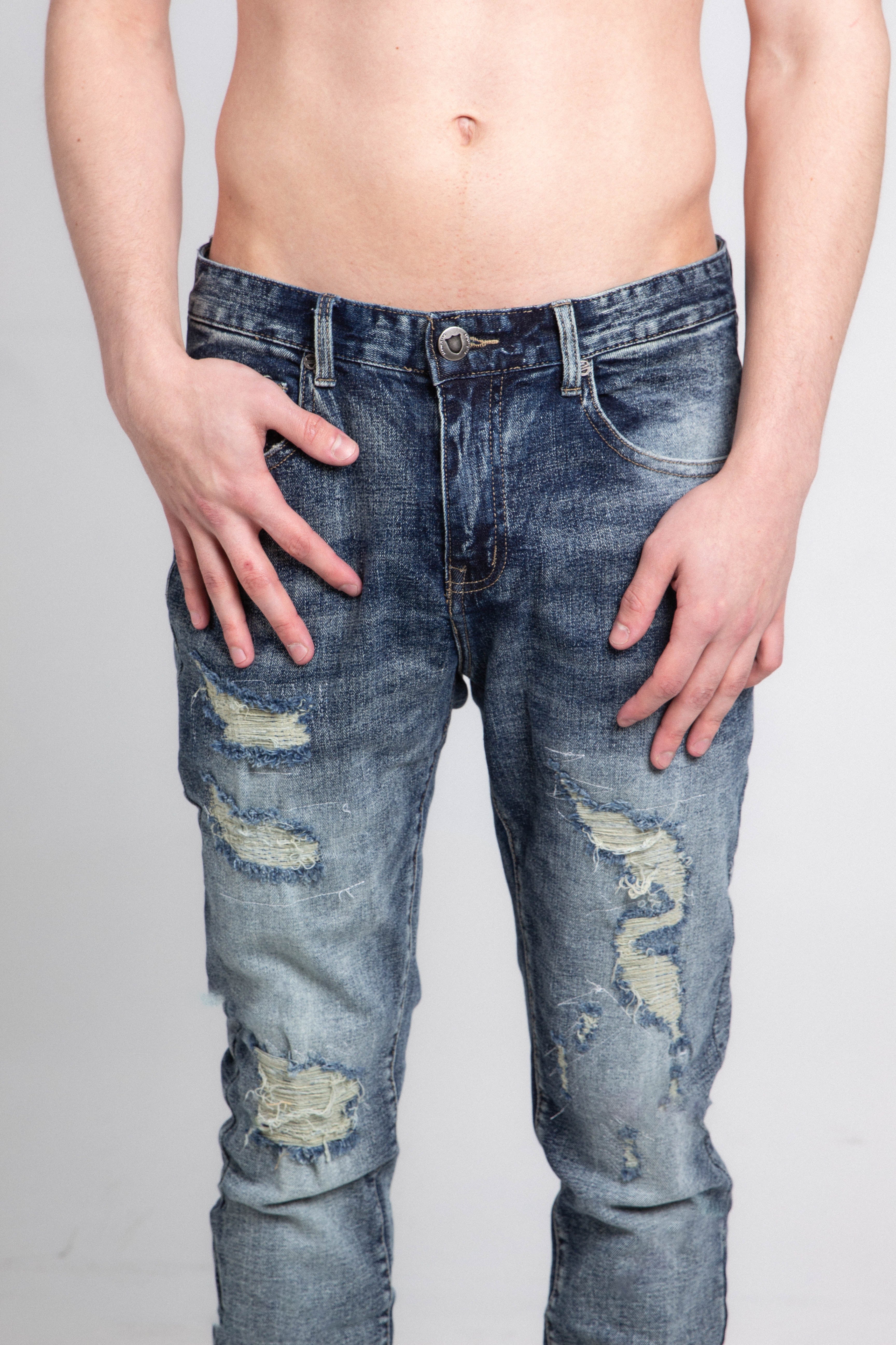 A401 DARK FADED DISTRESSED SKINNY JEANS