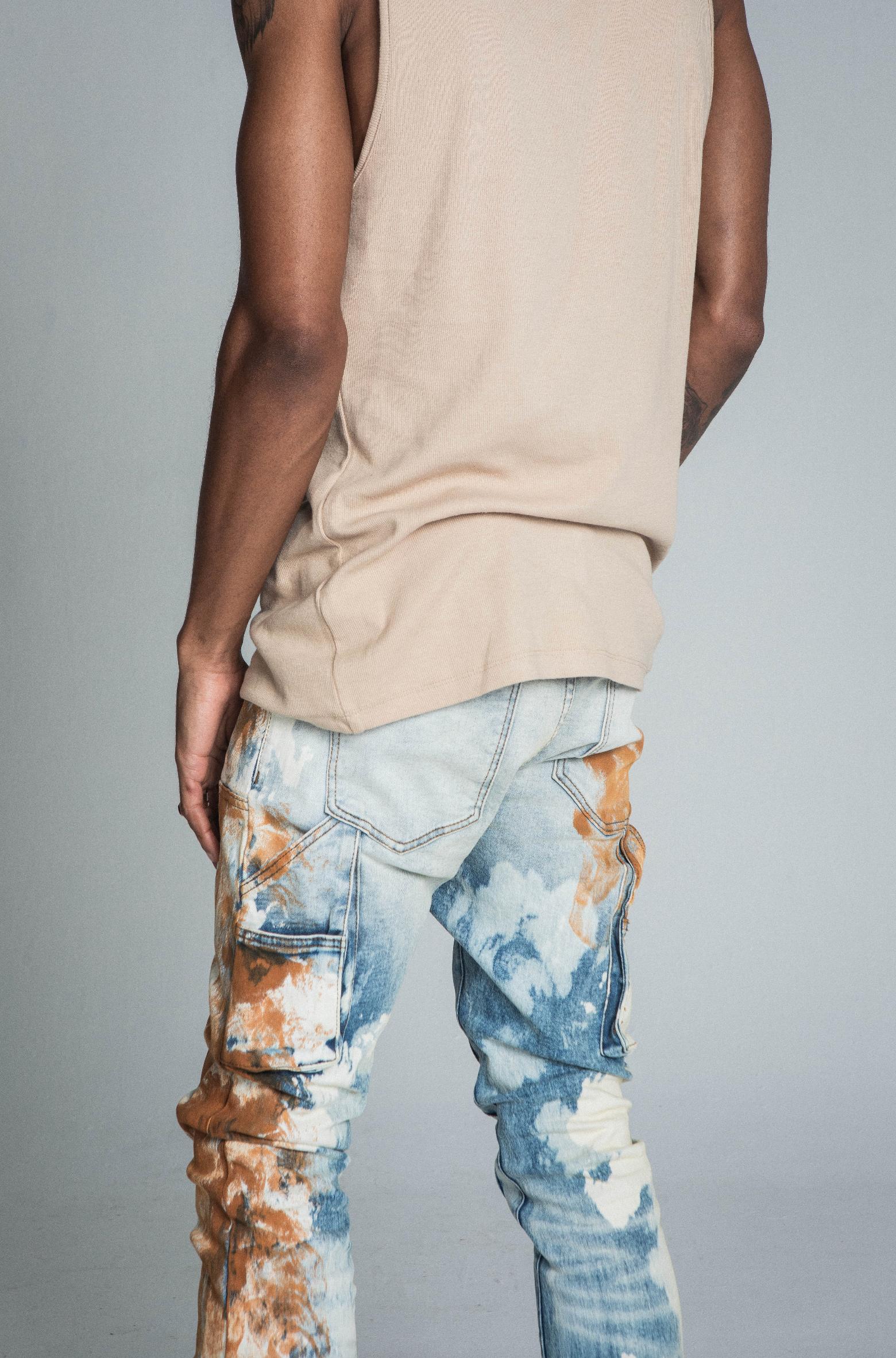 AJ19SK OIL PAINT STACKED JEANS